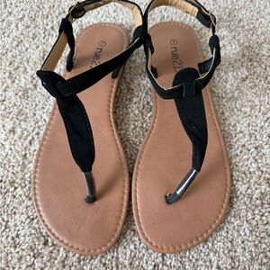 rue21 Black and Tan T-Strap Women's Sandals